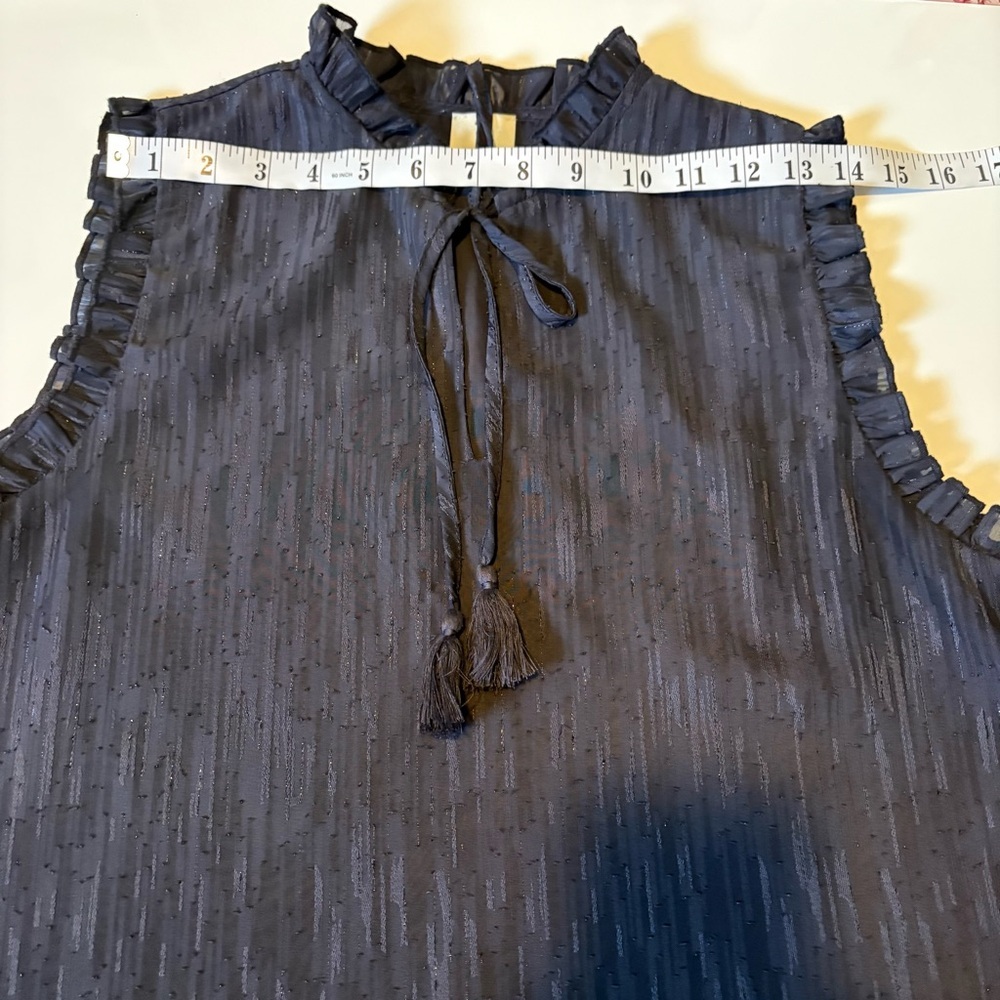 Joie Navy Ruffle Sleeveless Blouse with metallic sparkle, no size tag but fits L - Picture 9 of 10